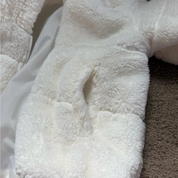 Girls White Faux Fur Jacket, Size S (6 Years) – Warm & Cozy - Picture 3 of 4